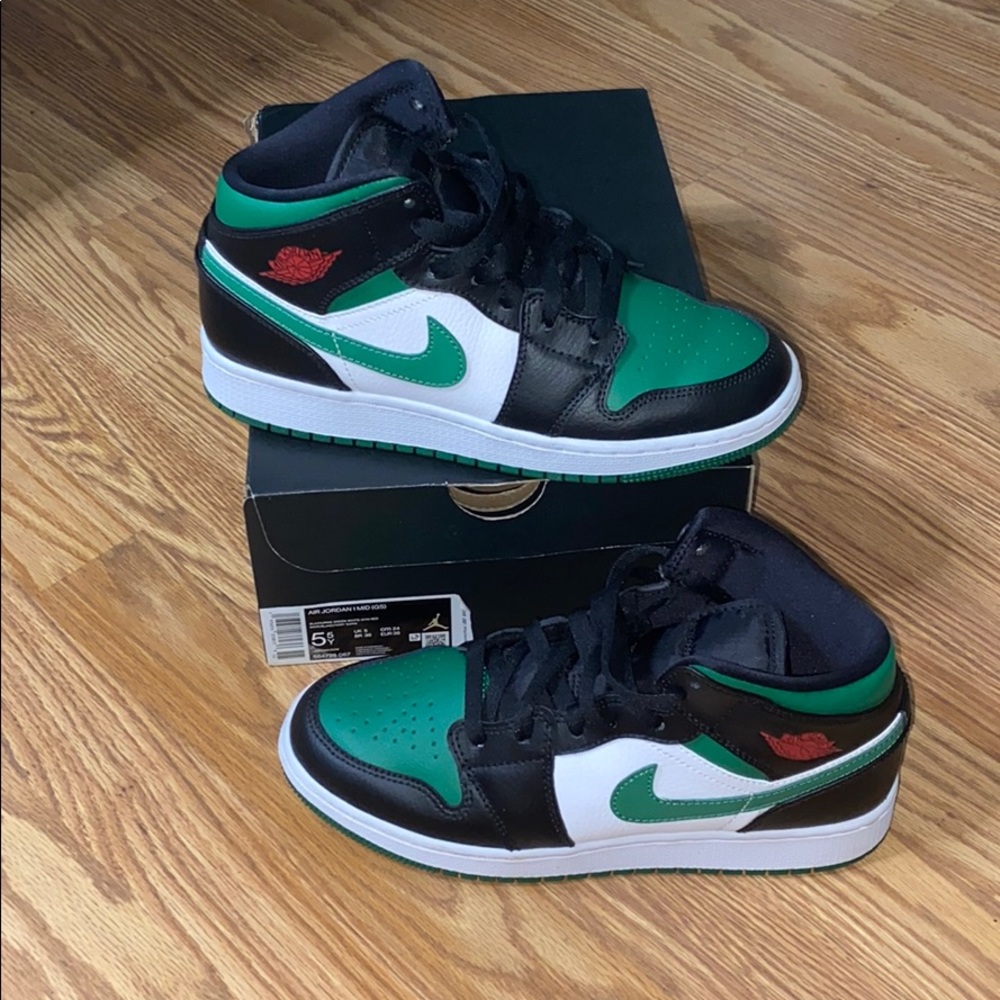 Jordan 1 Pine Green